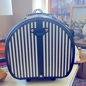 Henri Bendel centennial wheelie hat box rare
